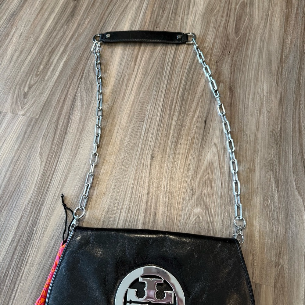 Tory Burch Black Leather Crossbody with Silver Logo and Chain - Picture 4 of 13